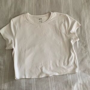 Uniqlo Women's White T-Shirt - brand new never worn